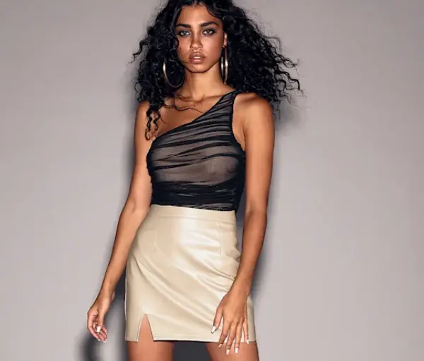 sleek-and-modern-leather-mini-skirts